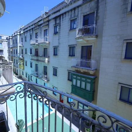 Cosy 2br In Gozo With Pool Access & Balcony - Close To Gozo Ferry Ghajnsielem