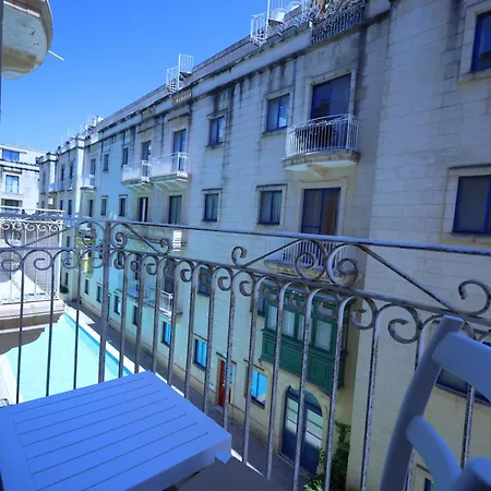 Cosy 2br In Gozo With Pool Access & Balcony - Close To Gozo Ferry Apartment *