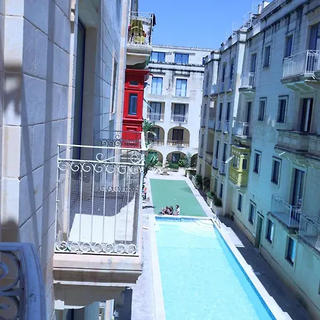 Cosy 2br In Gozo With Pool Access & Balcony - Close To Gozo Ferry