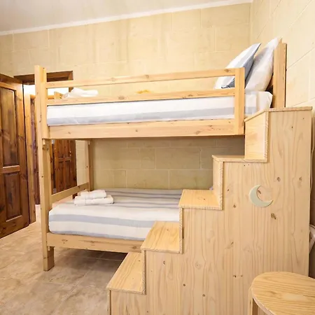 Cosy 2br In Gozo With Pool Access & Balcony - Close To Gozo Ferry * Ghajnsielem