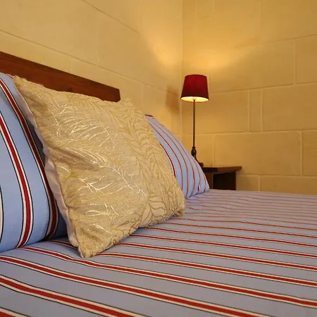 Cosy 2br In Gozo With Pool Access & Balcony - Close To Gozo Ferry Apartment