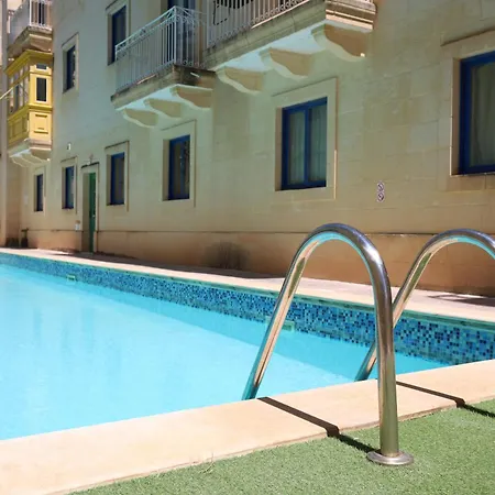 Apartment Cosy 2br In Gozo With Pool Access & Balcony - Close To Gozo Ferry Ghajnsielem